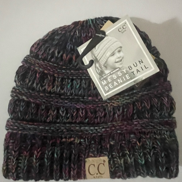 CC Kids Girl's Beanie Tail Messy Bun Ponytail Hole Stretch Knit Hat - Picture 4 of 4